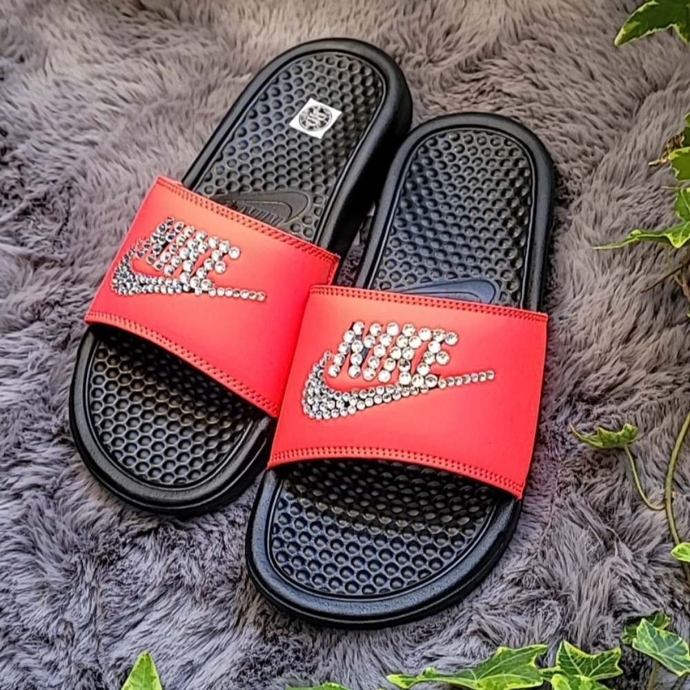 Custom One-Of-A-Kind Rhinestone Nike Slide - Picture 2 of 2